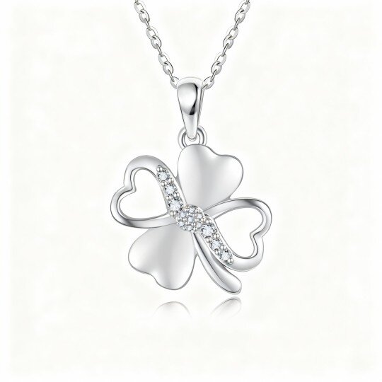 Colar com pendente de trevo de quatro folhas em ouro branco de 10 quilates com zircónias cúbicas