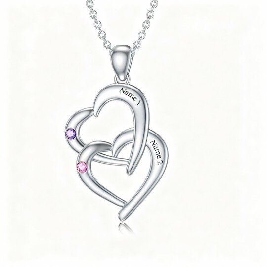 Colar com pendente coração em ouro branco 18K com zircónias cúbicas lapidadas em forma de coração, pedra de nascimento personalizada e gravação personalizada.
