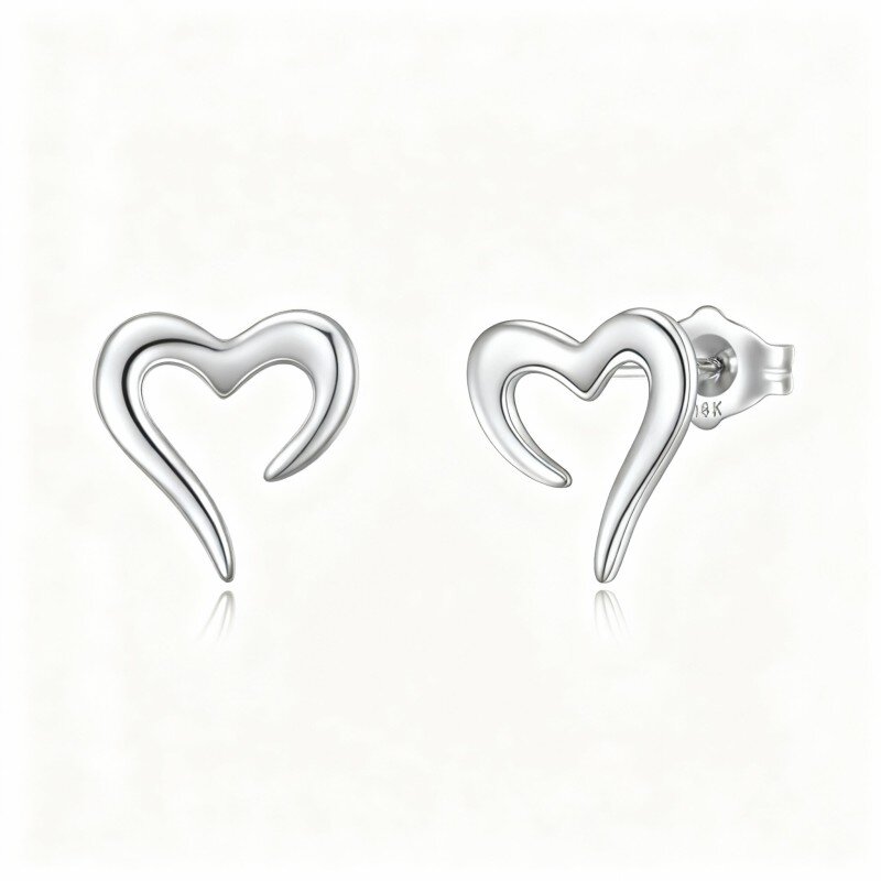Brincos coração em ouro branco 10K-12