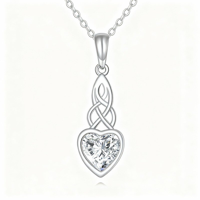 Colar com pendente de nó celta e coração em ouro branco 10K com moissanita-4
