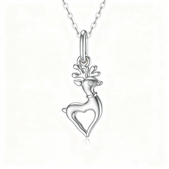 Colar com pendente de alce em ouro branco 10K e moissanita