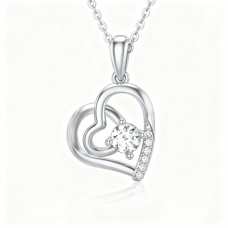 Colar com pendente coração em moissanita e ouro branco 10K-14