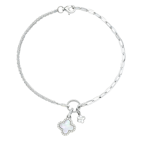 Bransoletka z zawieszką z moissanitu i masy perłowej w kształcie czterolistnej koniczyny wykonana z 10-karatowego białego złota