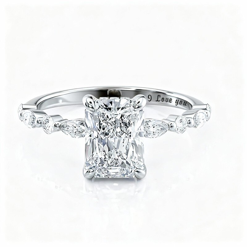 Anillo de platino con moissanita chapada en oro blanco y grabado personalizado-1