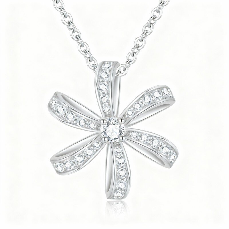 Colar com pendente de flores silvestres em ouro branco 10K com moissanita-2