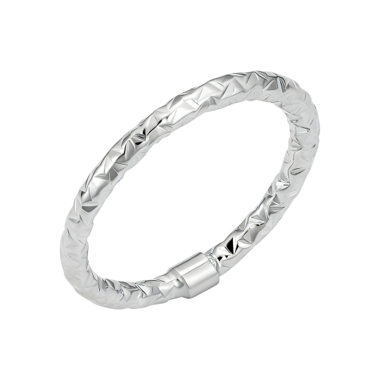 Anillo apilable de oro blanco de 10 quilates sin piedras.