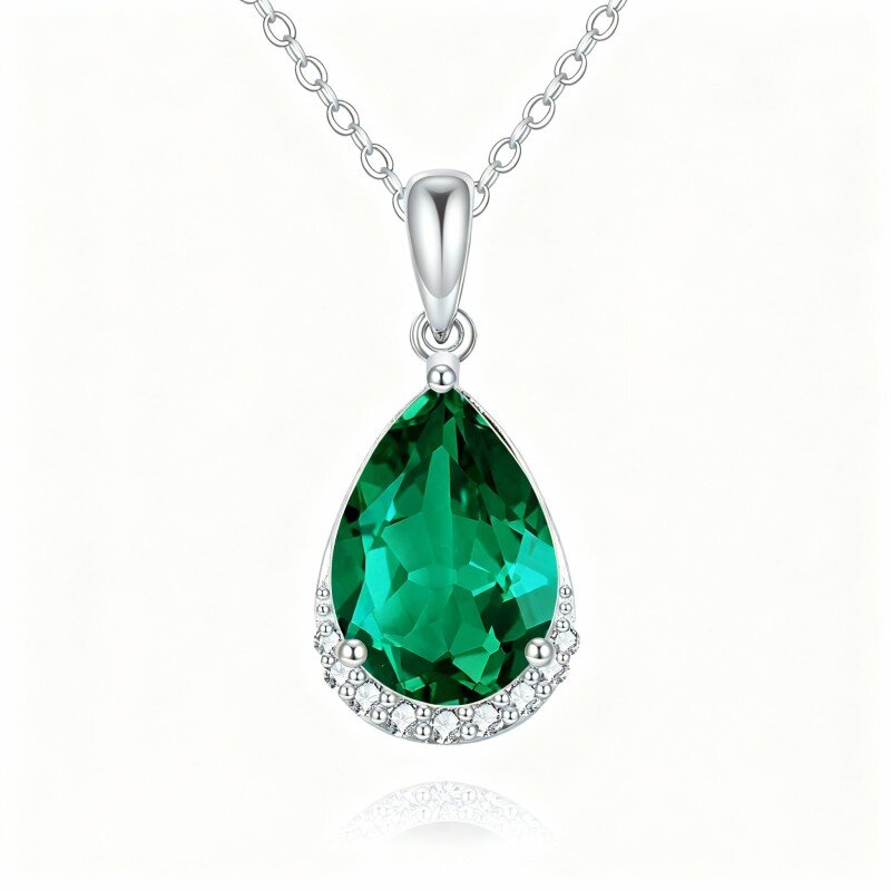 Colar com pendente em ouro branco 10K com cristal em forma de gota e lapidação de pera-8