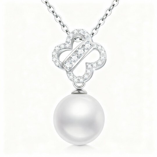 Colar com pendente trevo de quatro folhas em ouro branco 10K com pérola