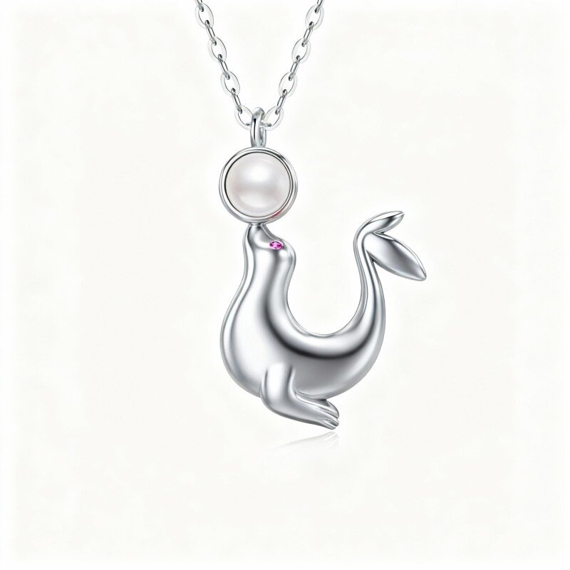 Colar com pendente de leão-marinho em ouro branco 10K com pérola-12