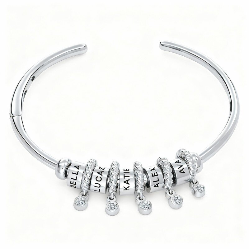 Bracciale rigido con ciondolo rotondo e incisione personalizzata in oro bianco 18 carati con zirconi cubici-1