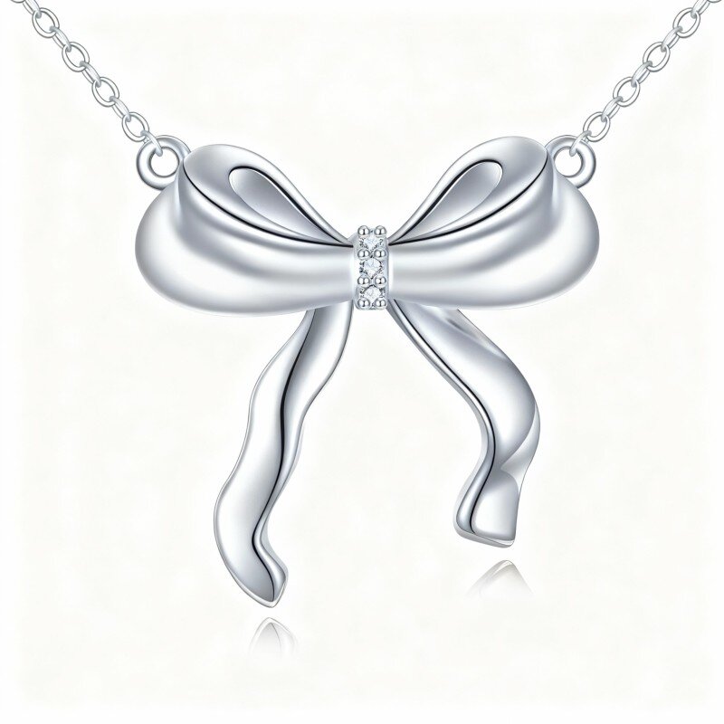 Collar con colgante de lazo de circonita cúbica de corte redondo en oro blanco de 10 quilates-1