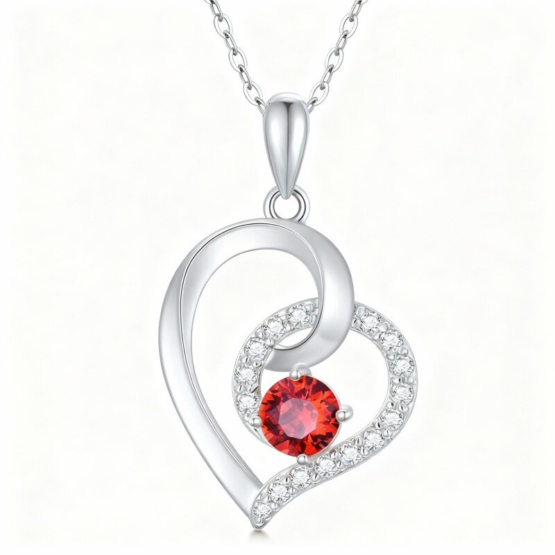 Colar com pendente coração em ouro branco 10K com zircónia cúbica de corte redondo e granada-19