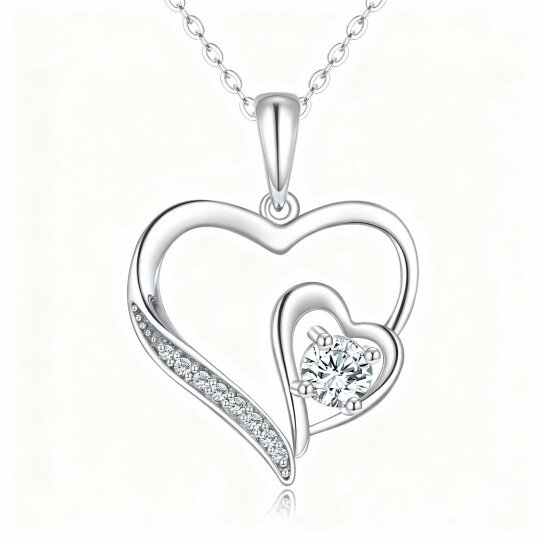 Colar com pendente coração em ouro branco 10K com zircónia cúbica de corte redondo