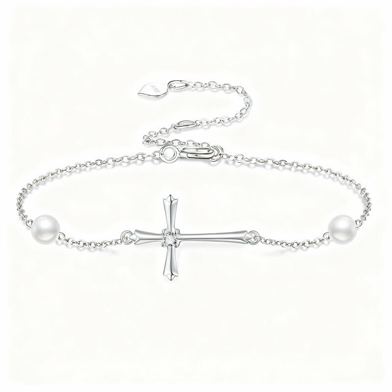 Pulseira com pendente de cruz em ouro branco de 10 quilates com moissanita de corte redondo-1