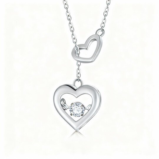 Colar com pendente coração em ouro branco 9K com moissanita de corte redondo