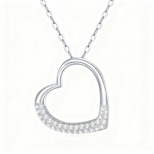 Naszyjnik z wisiorkiem w kształcie serca z białego złota 10K z okrągłym szlifem Moissanite