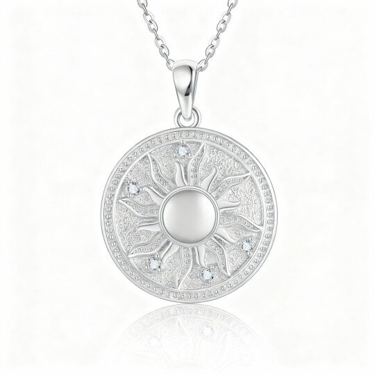 Colar com pendente de sol em ouro branco 10K e zircónia cúbica de corte redondo.