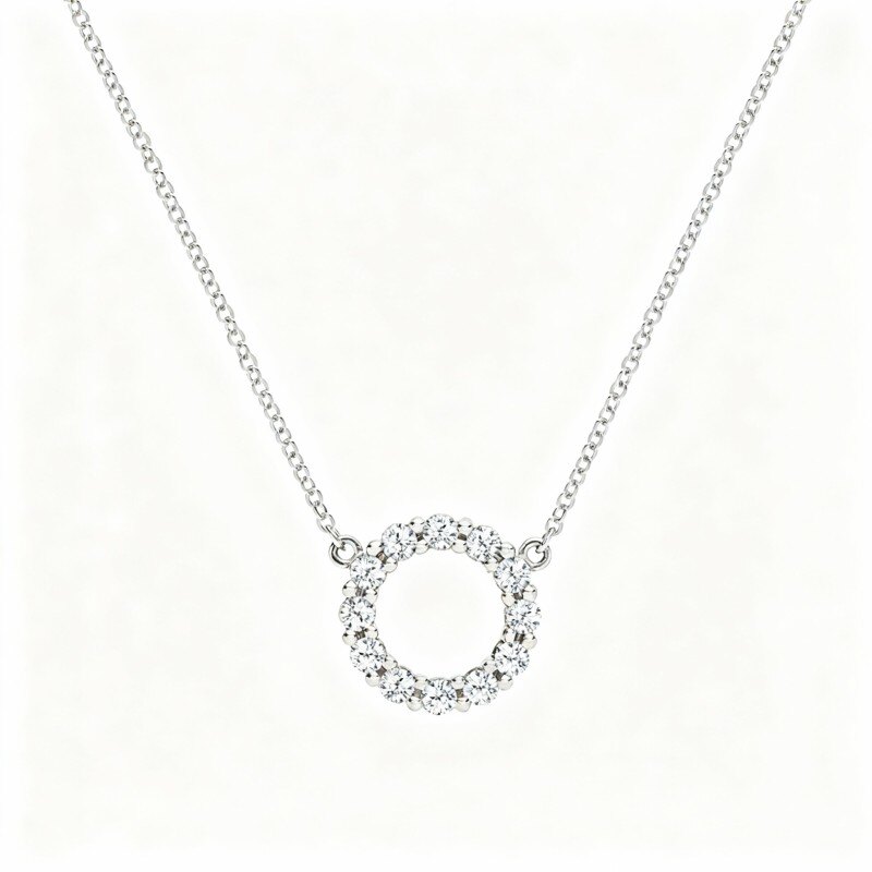 Collar con colgante redondo de circonita cúbica en oro blanco de 10 quilates-18