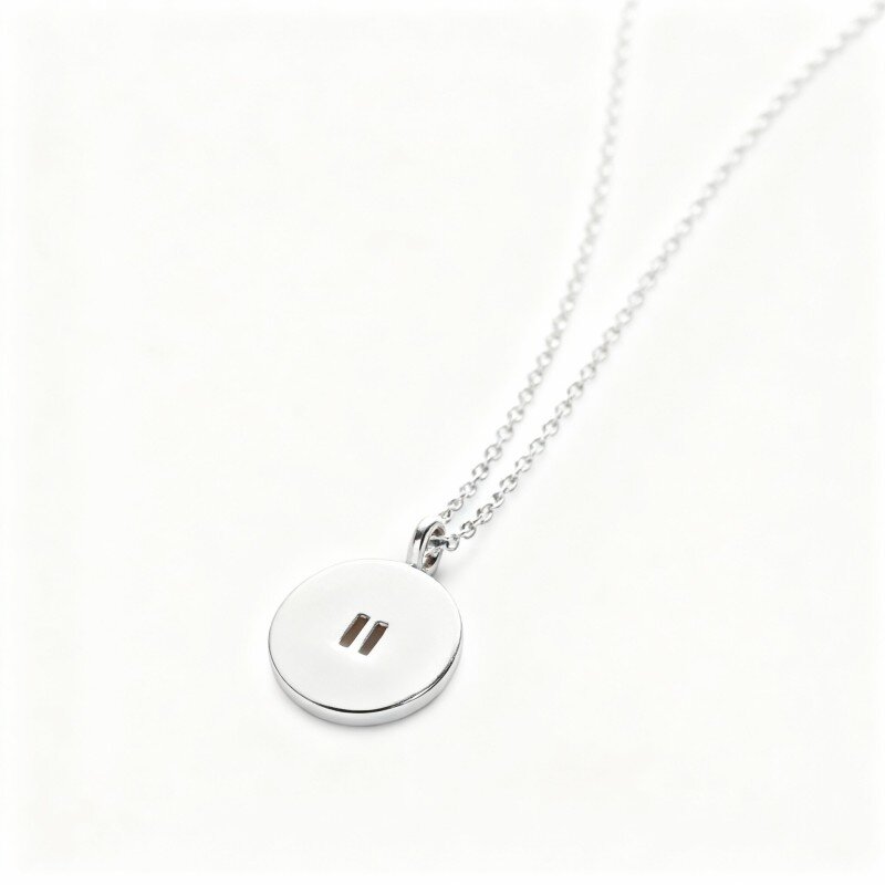 Colar com pendente redondo em ouro branco 10K-19