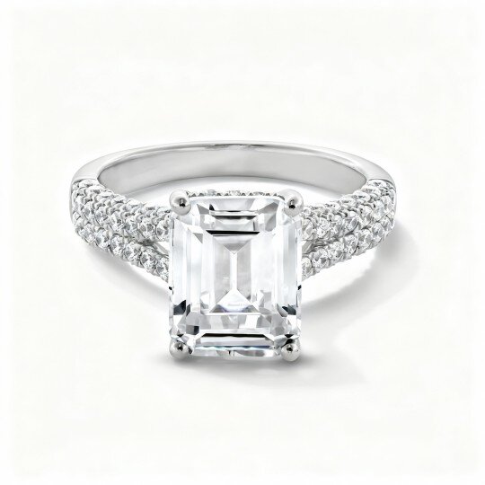 Bague de fiançailles sur mesure en or blanc 10 carats, sertie d'un diamant de laboratoire taille émeraude de 1 à 3,5 carats, couleur D, pureté VVS1, certifié 3EX par l'IGI.