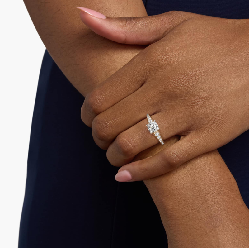 Anillo de compromiso de oro de 10 quilates con diamante talla redonda de 0,83 a 3,33 quilates en total, color D, claridad VVS-VS, certificado IGI 3EX.-2