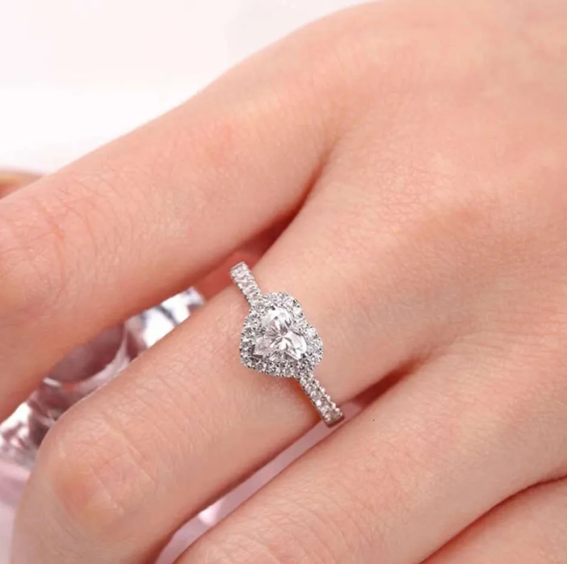 Anillo de compromiso de oro rosa de 14 quilates con diamantes de talla corazón creados en laboratorio, de 1,15 a 3,65 quilates en total, certificado por IGI.-3