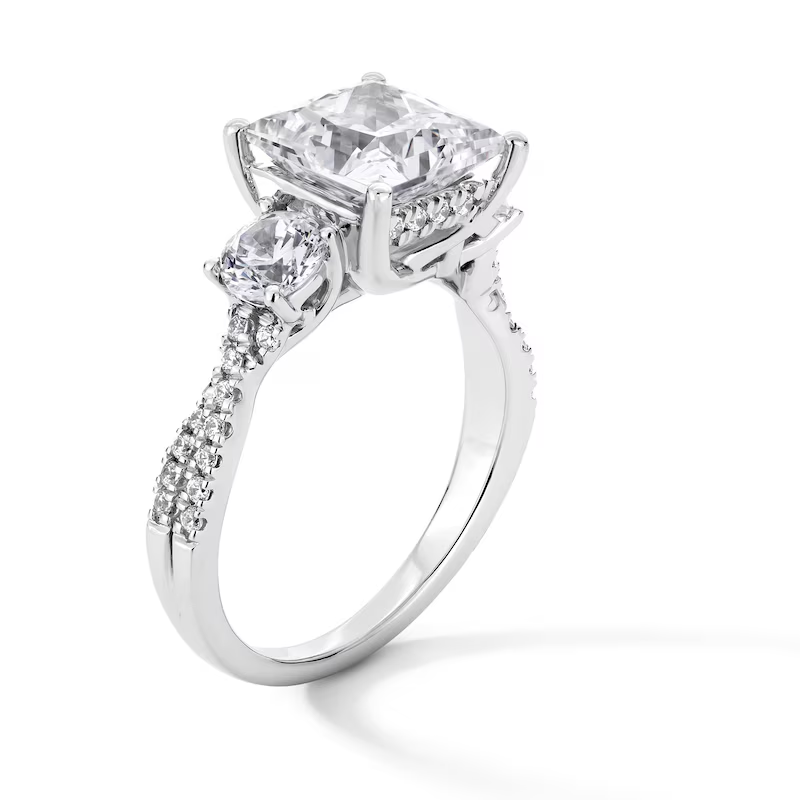 Individuell gefertigter Dreistein-Verlobungsring aus 10-karätigem Roségold mit im Prinzessschliff geschliffenem, im Labor gezüchtetem Diamanten-3