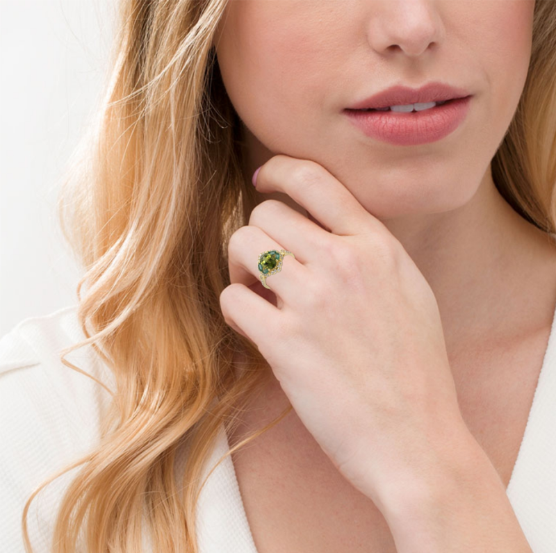 Anillo personalizado de oro de 10 quilates con olivino, esmeralda y topacio de talla ovalada de 2,8 quilates en total.-2