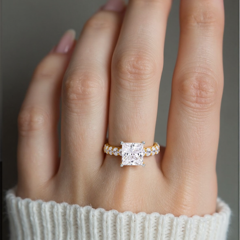 Verlobungsring aus 18-karätigem Gold mit 2 bis 4,5 Karat Gesamtgewicht, im Prinzessschliff geschliffenem, im Labor hergestelltem Diamanten, Reinheitsgrad D, VVS1-VS1, 3EX, IGI-zertifiziert-2