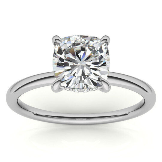 Bague de fiançailles solitaire en or blanc 10 carats avec moissanite taille coussin