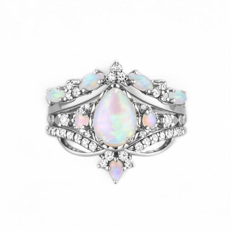 Ring aus 10-karätigem Weißgold mit Opal und Moissanit-2
