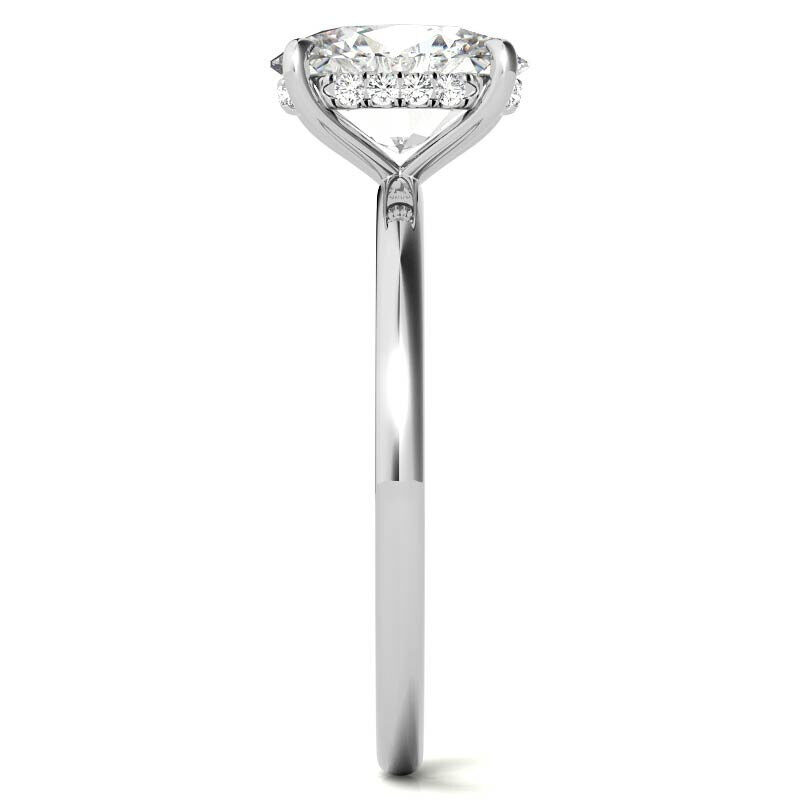 Anillo de compromiso solitario de moissanita de corte ovalado en oro blanco de 10 quilates-6