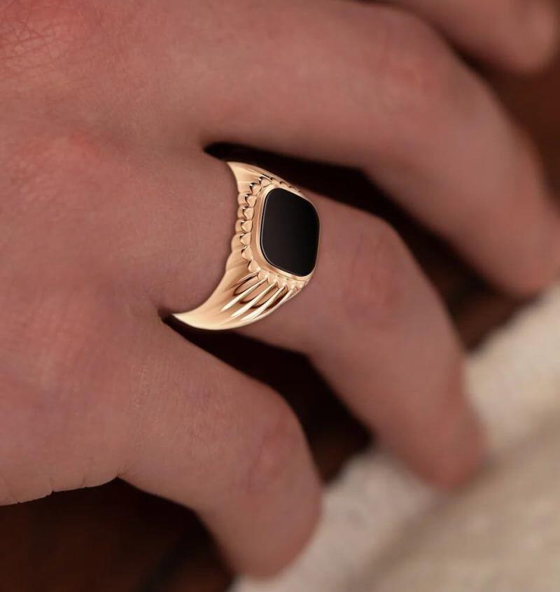 18K Rose Gold Princess Cut Shaped Black Agate Personalized Engraving & Square Ring for Men-2