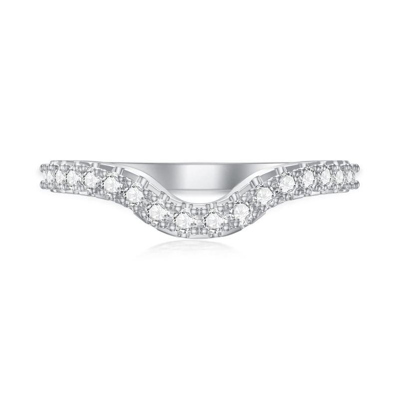 Anillo personalizado de moissanita con diamante de corte redondo creado en laboratorio en oro blanco de 14 quilates con certificación IGI 3EX-4