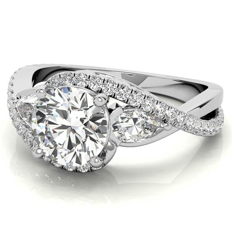 Anillo de compromiso de platino con tres piedras de moissanita de talla redonda-4