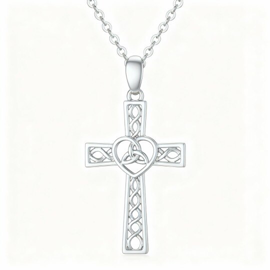 Collar con colgante de nudo celta y cruz en oro blanco de 10 quilates