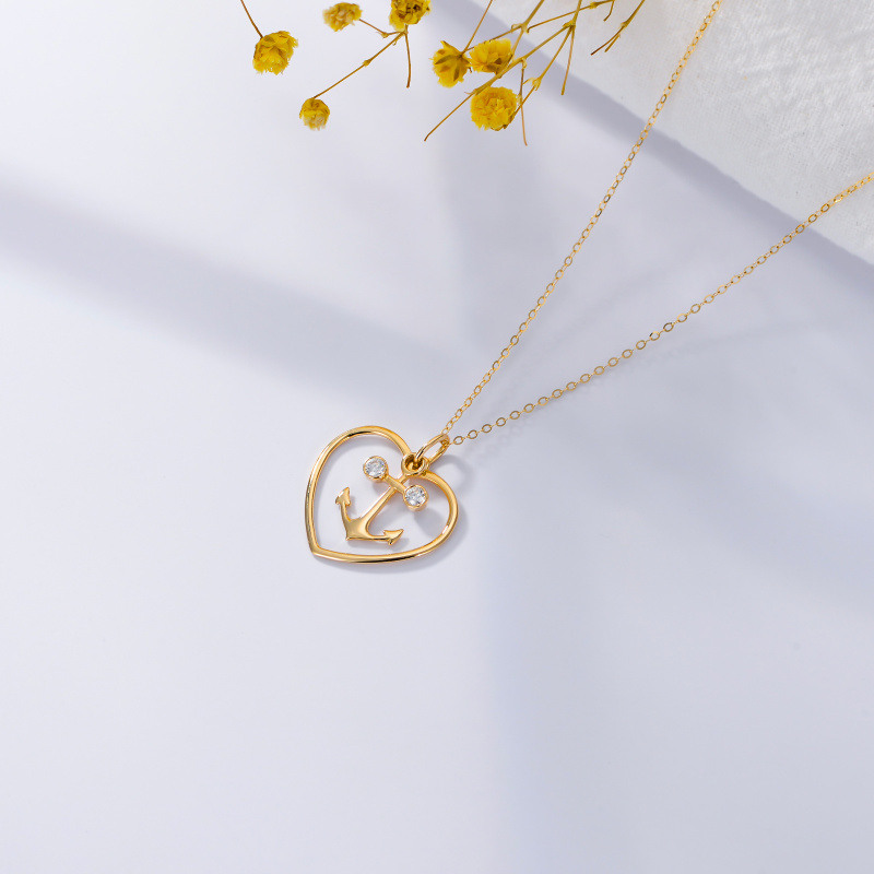 Collar con colgante de ancla y corazón de circonita cúbica en oro de 14 quilates-4