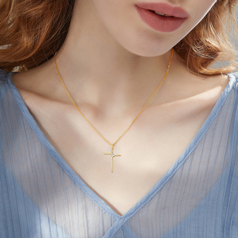 Collier pendentif croix en or 18 carats et zirconiums cubiques-2
