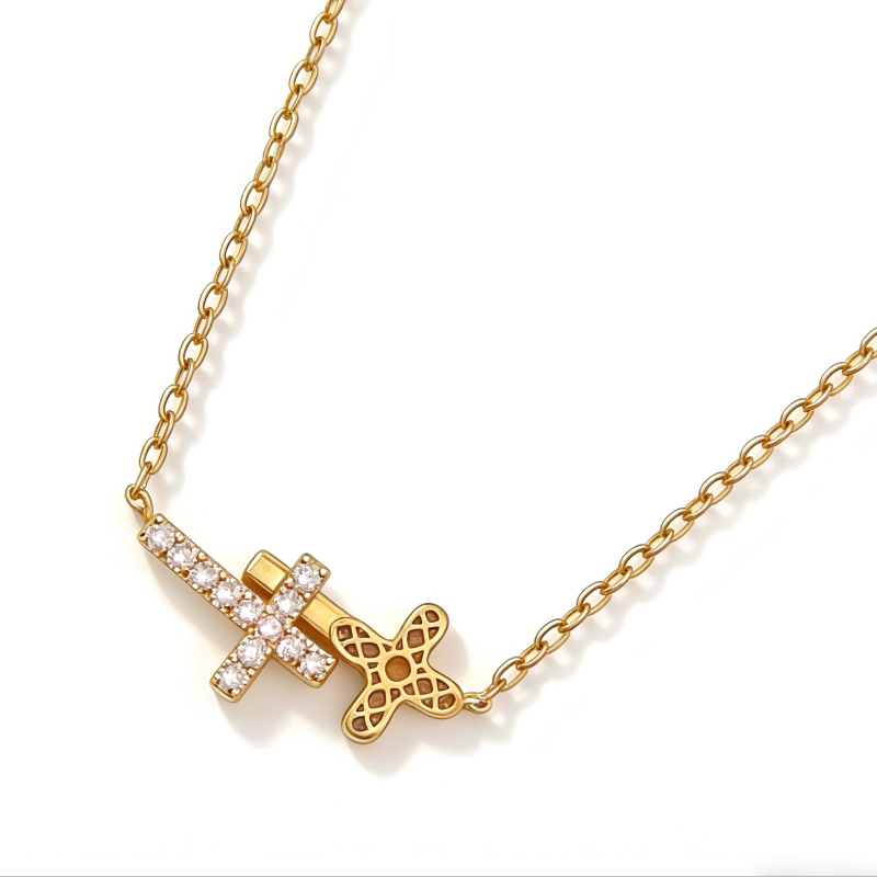Collar con colgante de cruz de circonita cúbica en oro rosa de 10 quilates-4