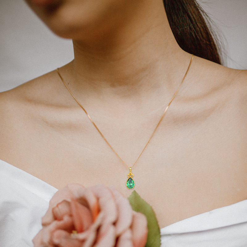 Collier pendentif en or rose 18 carats avec zircon cubique en forme de couronne et de goutte-2