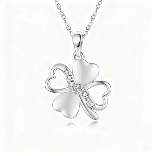 Collar con colgante de trébol de cuatro hojas de oro blanco de 10 quilates y circonitas cúbicas