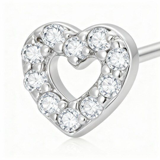 Anillo nasal de corazón con circonita cúbica en oro blanco de 10 quilates