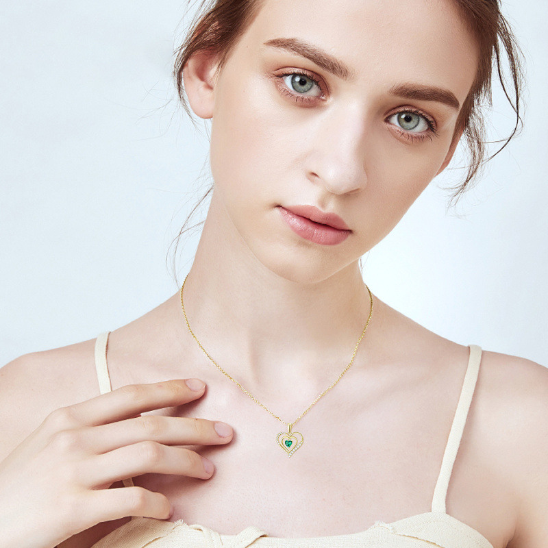 Collar con colgante de corazón de circonita cúbica en oro de 9 quilates-2