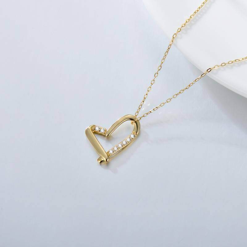 Collar con colgante de corazón de circonita cúbica en oro de 18 quilates-4
