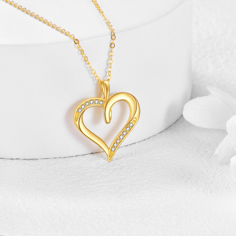 Collar con colgante de corazón de circonita cúbica en oro de 18 quilates-3