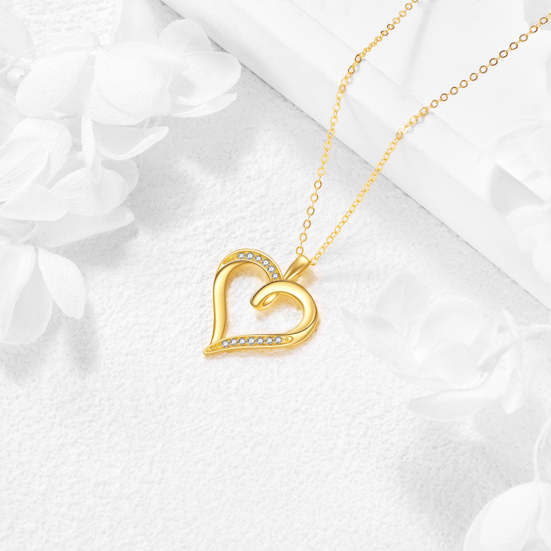 Collar con colgante de corazón de circonita cúbica en oro de 18 quilates-4