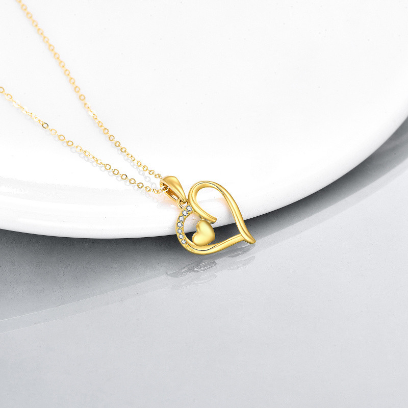 Collar con colgante de corazón de circonita cúbica en oro de 14 quilates-4