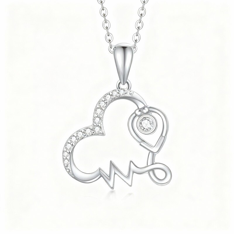 Collar con colgante de corazón y estetoscopio de circonita cúbica en oro blanco de 10 quilates-1