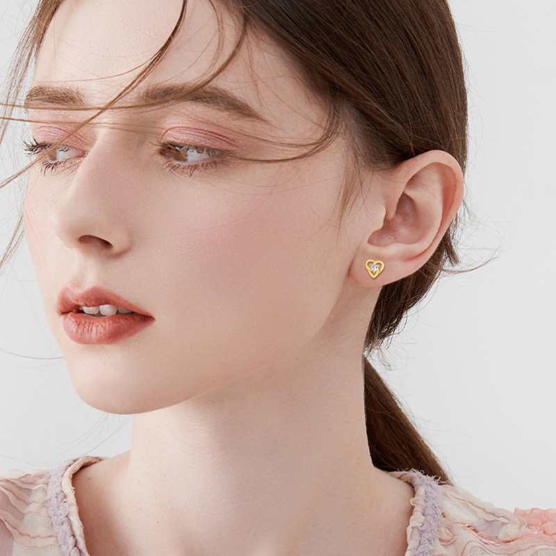 18K Gold Cubic Zirconia Heart Stud Earrings-3