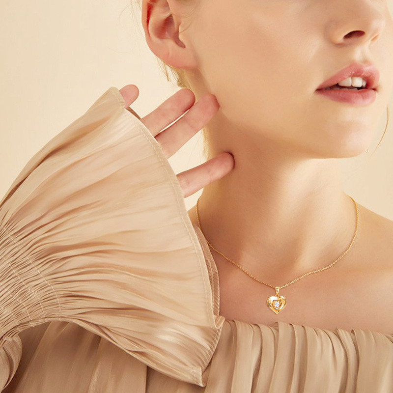Collar con colgante de corazón de circonita cúbica en oro rosa de 10 quilates-2